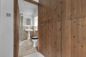 Photo 25- click for photo gallery